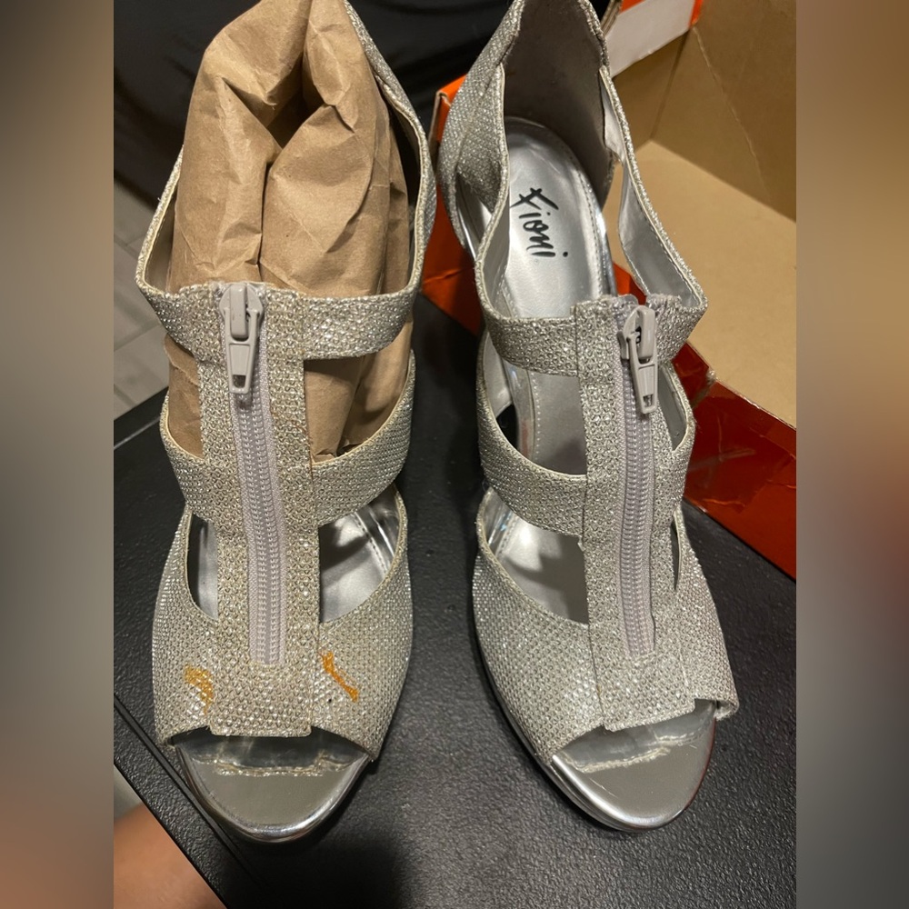 Fioni zipper heels size 8.5